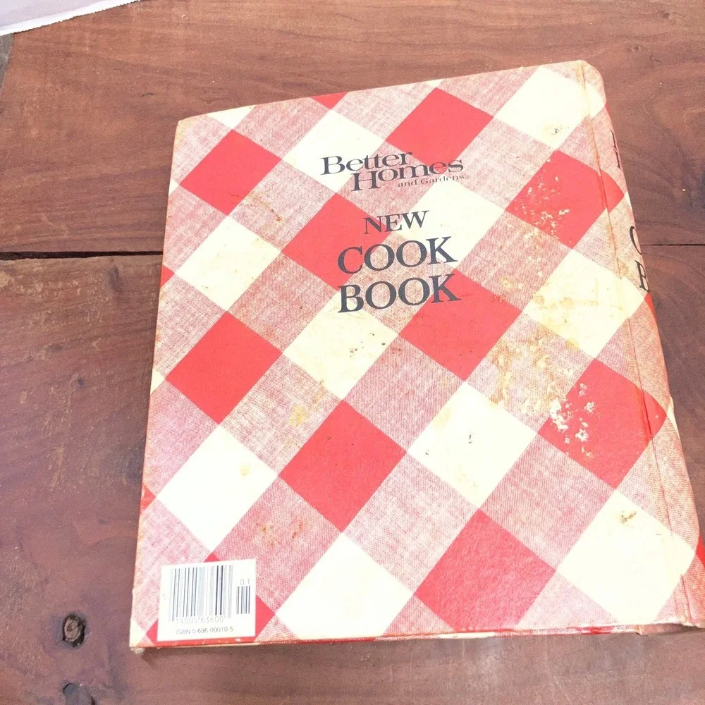 Better Homes & Gardens New Cook Book 1970 Ring-Bound Gingham Recipes 0696000105